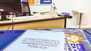 CAPACITAO REFORA QUALIFICAO TCNICA EM LICITAES NA ADMINISTRAO PBLICA